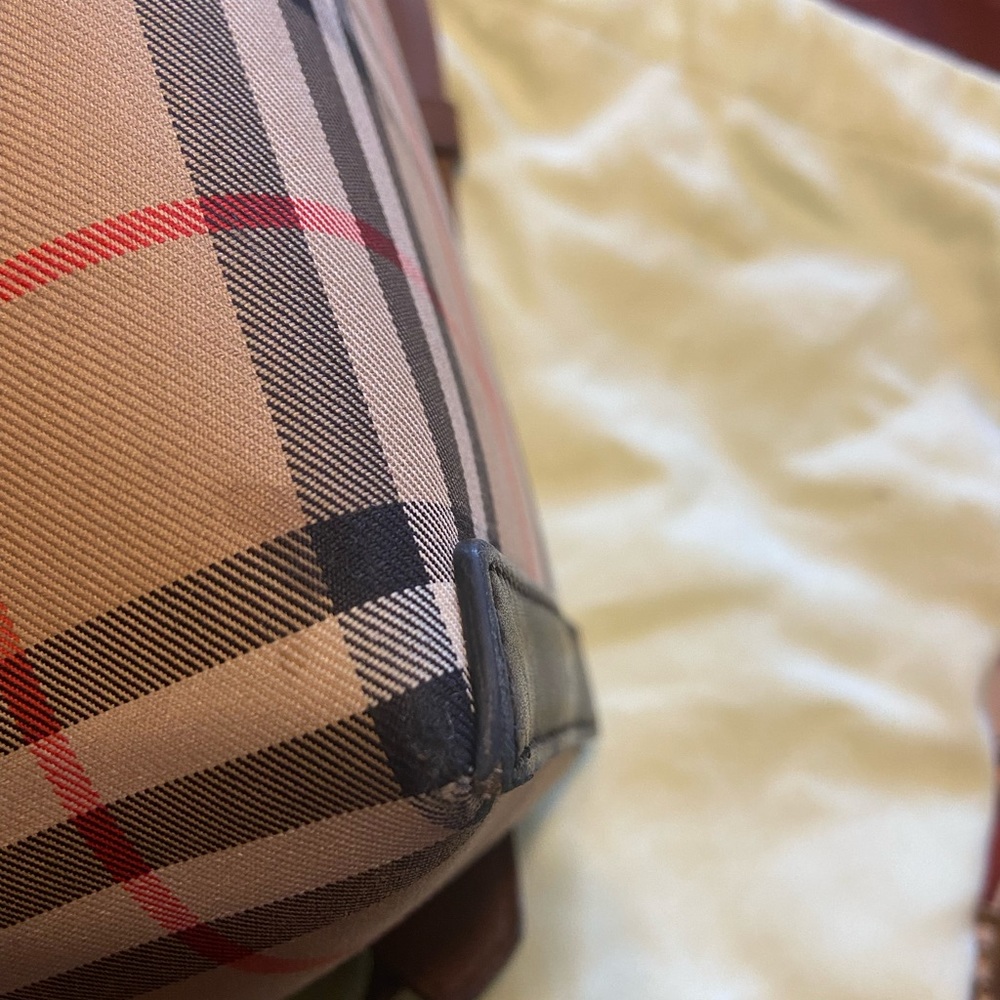 Burberry handbag - Picture 5 of 13